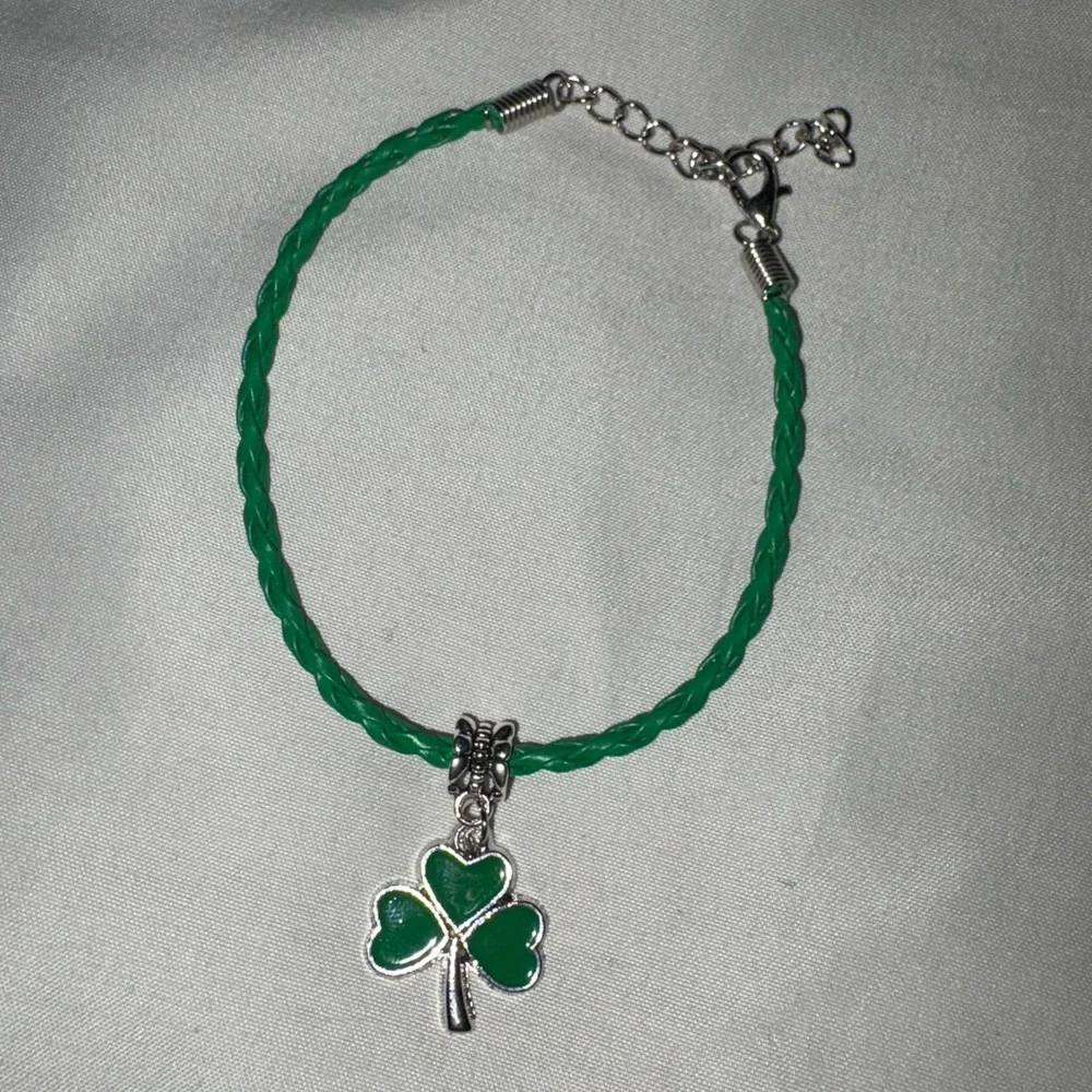 3 LEAF CLOVER | Silver Toned Lucky Irish Shamrock Charm on Rope Woven Bracelet